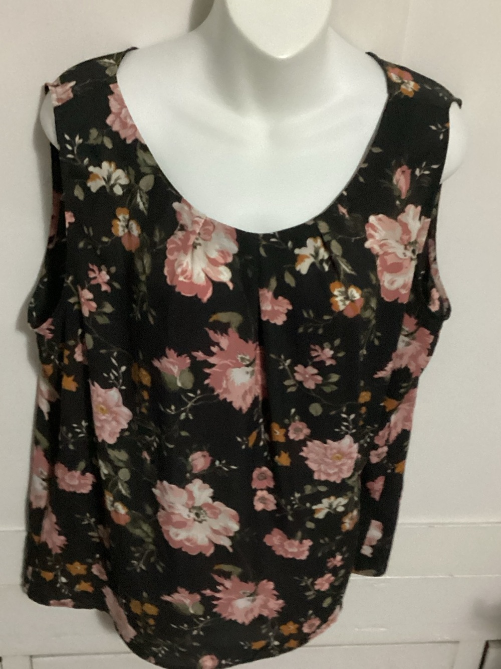 LOFT Floral print Tank Top size XL